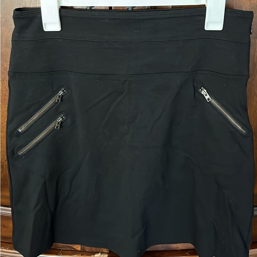 Athleta Black Ponte Zip Pocket Skirt size 8